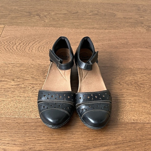 Drew Women's Pepper Adjustable Strap Sneaker - Black Leather, Size 7 Narrow - View #7